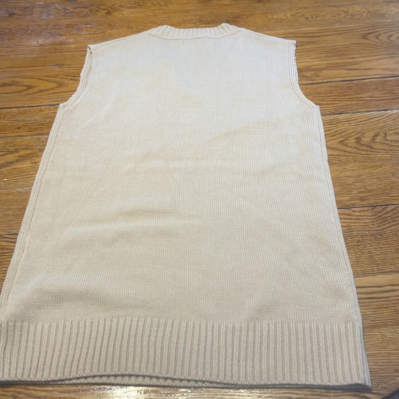 Shein sweater dress, tan, Size Small.  Great for fall weather. Cute w/leggings - Picture 6 of 10